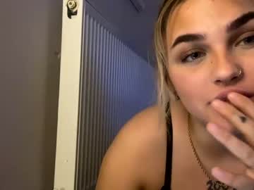 girl Sexy Teen Cam Girls Inserting Dildoes In Their Wet Pussy with emwoods