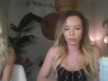girl Sexy Teen Cam Girls Inserting Dildoes In Their Wet Pussy with daphneblake777