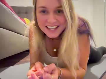 girl Sexy Teen Cam Girls Inserting Dildoes In Their Wet Pussy with sarahsapling