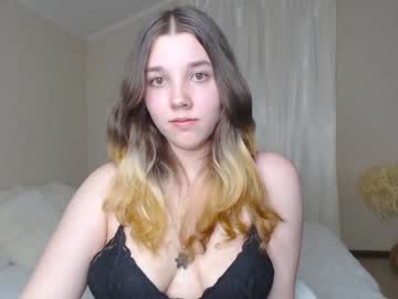 girl Sexy Teen Cam Girls Inserting Dildoes In Their Wet Pussy with kitty1_kitty