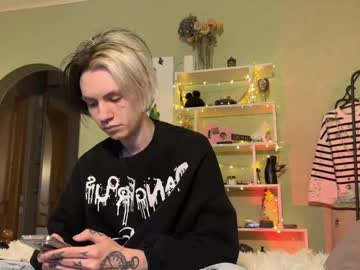 couple Sexy Teen Cam Girls Inserting Dildoes In Their Wet Pussy with veryraretwins