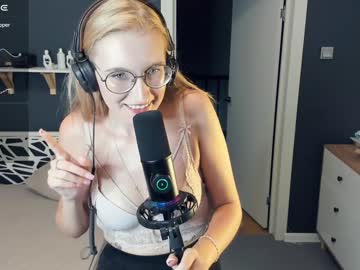 girl Sexy Teen Cam Girls Inserting Dildoes In Their Wet Pussy with mind_of_heart