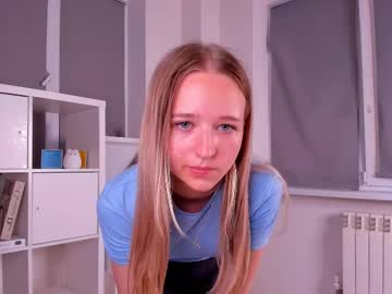 girl Sexy Teen Cam Girls Inserting Dildoes In Their Wet Pussy with edytbanford