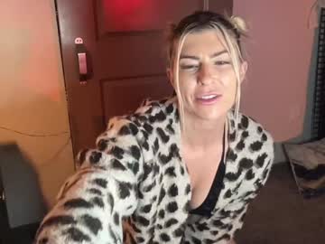 girl Sexy Teen Cam Girls Inserting Dildoes In Their Wet Pussy with chloecumz4u