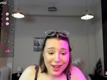 girl Sexy Teen Cam Girls Inserting Dildoes In Their Wet Pussy with kylieeangel