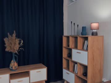 girl Sexy Teen Cam Girls Inserting Dildoes In Their Wet Pussy with silensia