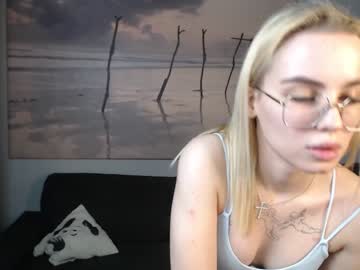 girl Sexy Teen Cam Girls Inserting Dildoes In Their Wet Pussy with lily_ries