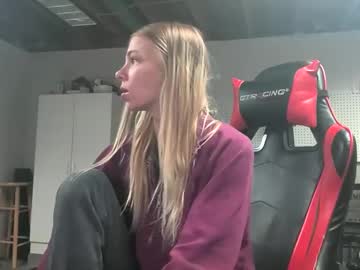couple Sexy Teen Cam Girls Inserting Dildoes In Their Wet Pussy with chloe_damian