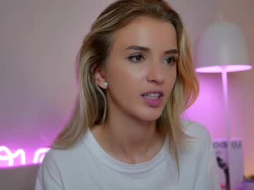 girl Sexy Teen Cam Girls Inserting Dildoes In Their Wet Pussy with entia