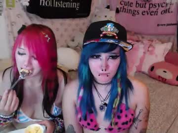 couple Sexy Teen Cam Girls Inserting Dildoes In Their Wet Pussy with xandrawr