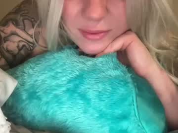 girl Sexy Teen Cam Girls Inserting Dildoes In Their Wet Pussy with desertblondie