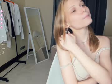 girl Sexy Teen Cam Girls Inserting Dildoes In Their Wet Pussy with maidagentile
