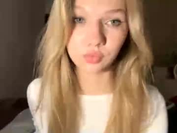 girl Sexy Teen Cam Girls Inserting Dildoes In Their Wet Pussy with sultry_dreamer_4ever