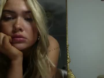 girl Sexy Teen Cam Girls Inserting Dildoes In Their Wet Pussy with tattedblondiezoe