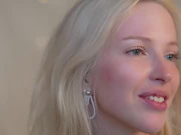 couple Sexy Teen Cam Girls Inserting Dildoes In Their Wet Pussy with sparks__daisy