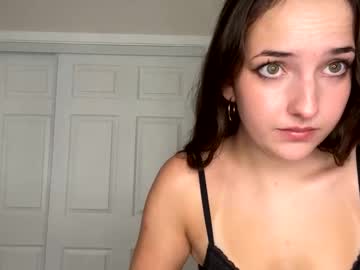 girl Sexy Teen Cam Girls Inserting Dildoes In Their Wet Pussy with kiaraxoxo