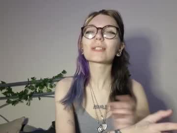 girl Sexy Teen Cam Girls Inserting Dildoes In Their Wet Pussy with lizzyylovesick