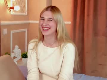girl Sexy Teen Cam Girls Inserting Dildoes In Their Wet Pussy with daysilee