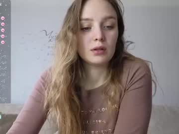girl Sexy Teen Cam Girls Inserting Dildoes In Their Wet Pussy with labia_lady