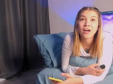 couple Sexy Teen Cam Girls Inserting Dildoes In Their Wet Pussy with blazeduo