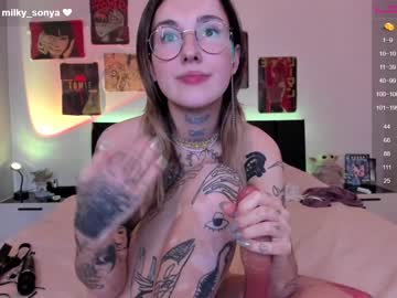 girl Sexy Teen Cam Girls Inserting Dildoes In Their Wet Pussy with milky_cunt